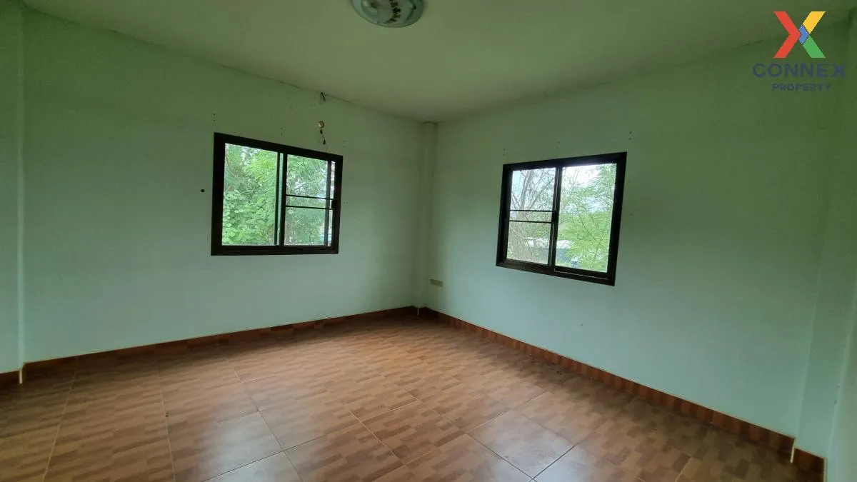 For Sale  Sriracha twin house , Surasak , Si Racha , Chon Buri , CX-103911