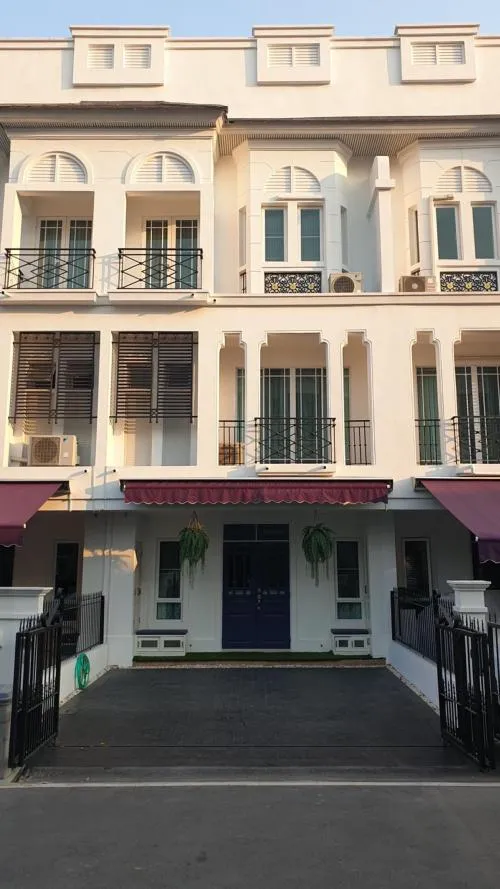 For Rent Townhouse/Townhome  , Leon Sukhumvit 62 , BTS-Bang Chak , Phra Khanong Tai , Phra Khanong , Bangkok , CX-103978