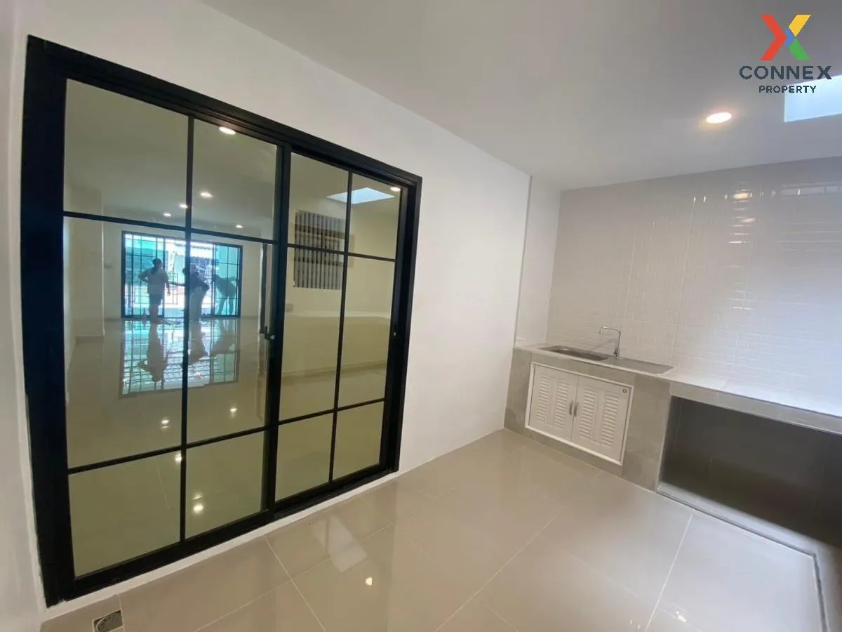 For Sale Townhouse/Townhome  , Baan Pongsirichai 4 Phetkasem 81 , newly renovated , Nong Khang Phlu , Nong Khaem , Bangkok , CX-104104