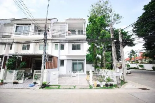 For Sale Townhouse/Townhome  , Baanmai 1 , corner unit , Tha Kham , Bang Khun Thian , Bangkok , CX-104132