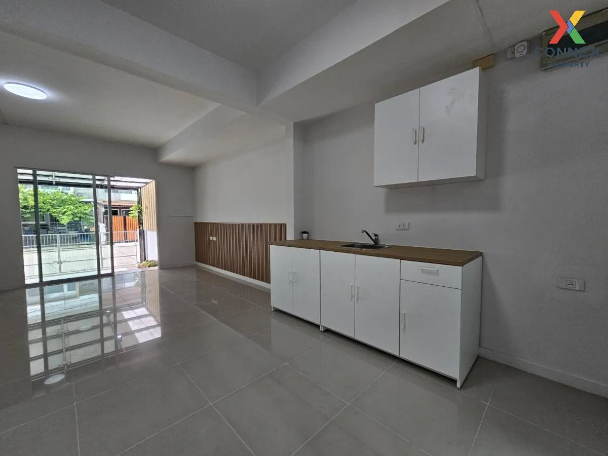 For Sale Townhouse/Townhome  , INDY PRACHAUTHIT 1 , newly renovated , Thung Khu , Thung Khu , Bangkok , CX-104226