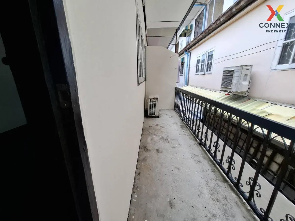 For Sale Townhouse  Lat Phrao 101  Soi 32 , wide frontage , newly renovated , Khlong Chan , Bang Kapi , Bangkok , CX-104254