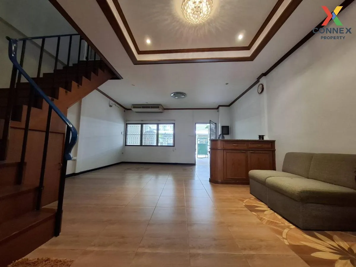 For Sale Townhouse  Lat Phrao 101  Soi 32 , wide frontage , newly renovated , Khlong Chan , Bang Kapi , Bangkok , CX-104254 3