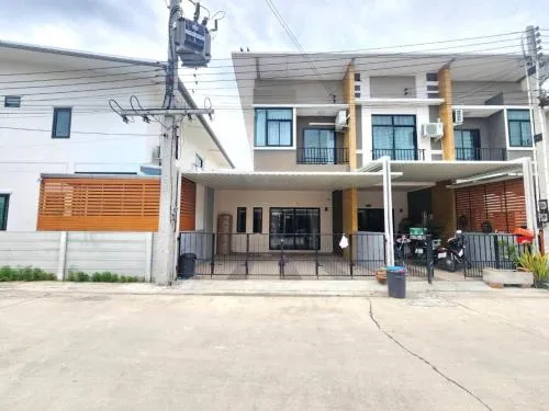 For Sale Townhouse/Townhome  , Baan Saenrak 6 Sukprayoon-Soi Thetsaban 8 , Nong Kakha , Phan Thong , Chon Buri , CX-104354