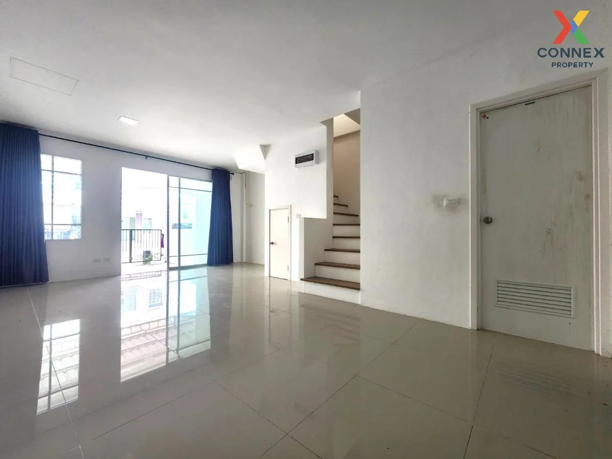 For Sale Townhouse/Townhome  , Praphassorn Grand Ville 23 , Bang Na , Phan Thong , Chon Buri , CX-104382