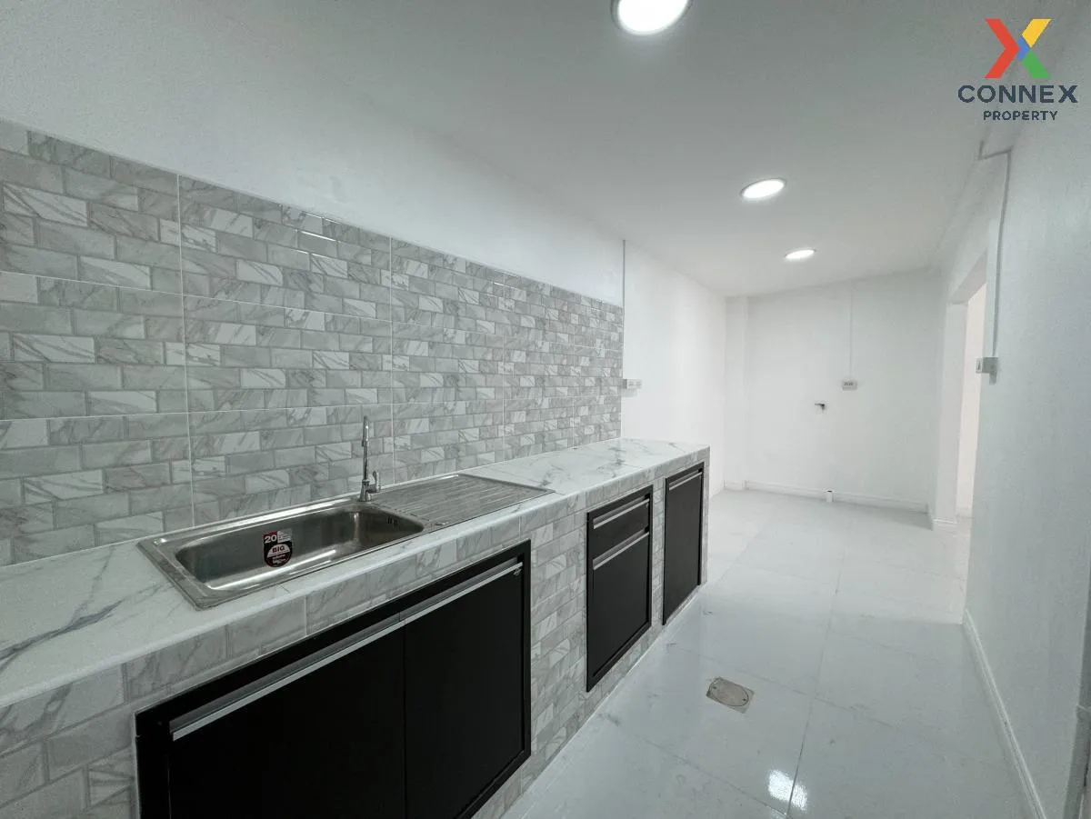 For Sale Townhouse/Townhome  , Baan Pruksa 3 Soi Watlatpladuk , Bang Khu Rat , Bang Bua Thong , Nonthaburi , CX-104628