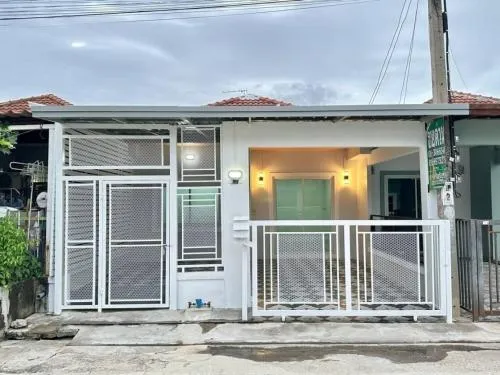 For Sale Townhouse/Townhome  , Baan Pruksa 3 Soi Watlatpladuk , Bang Khu Rat , Bang Bua Thong , Nonthaburi , CX-104808