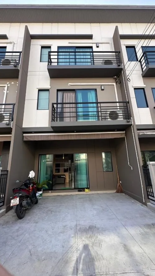 For Rent Townhouse/Townhome  , Baan Klang Muang Srinakarin-Onnut , Khlong Prawet , Prawet , Bangkok , CX-104845