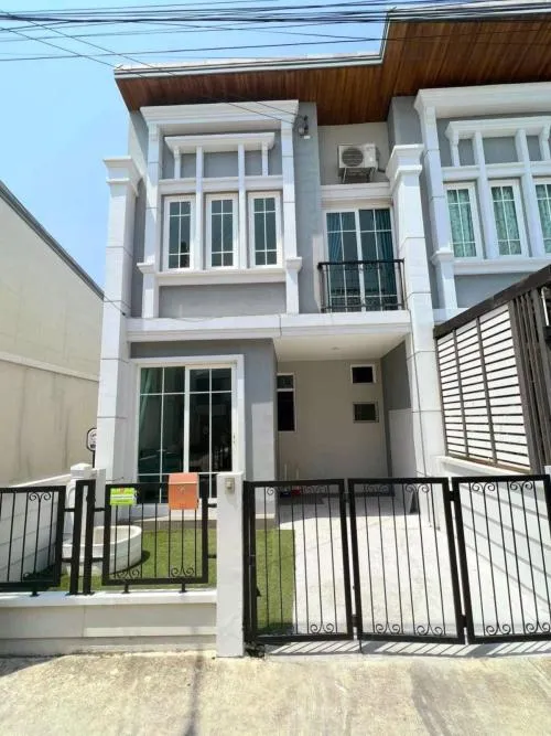 For Sale Townhouse/Townhome  , Golden Town 3 Bangna-Suanluang , Dok Mai , Prawet , Bangkok , CX-104991