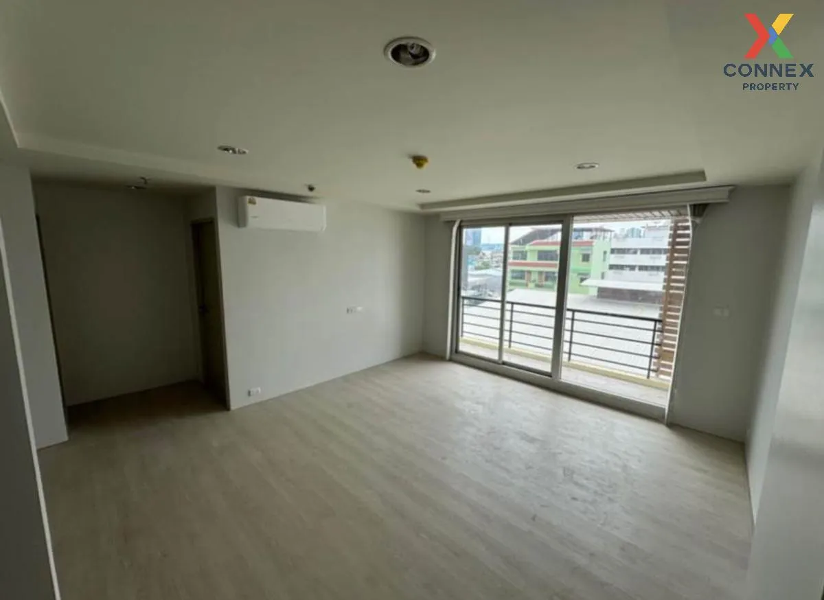 For Sale Condo , Resorta Yen-Akat , Chong Nonsi , Yannawa , Bangkok , CX-105028 1