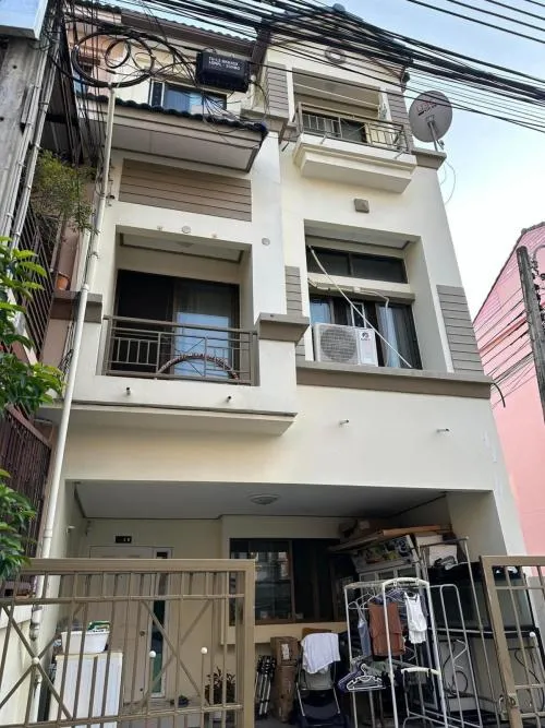 For Rent Townhouse/Townhome  , Baan Klang Muang Ratchada - Mengjai 1 , Wang Thong Lang , Wang Thong Lang , Bangkok , CX-105105