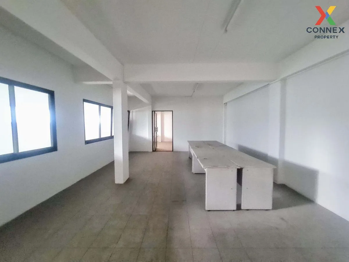 For Sale Warehouse Factory in Kingkeaw25 , Racha Thewa , Bang Phli , Samut Prakarn , CX-105107