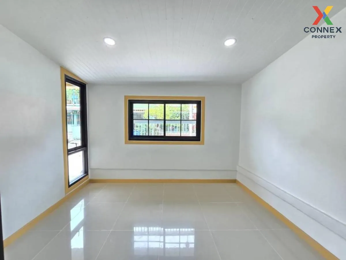 For Sale Townhouse/Townhome  , Baan Pruksa 3 Soi Watlatpladuk , newly renovated , Bang Khu Rat , Bang Bua Thong , Nonthaburi , CX-105326