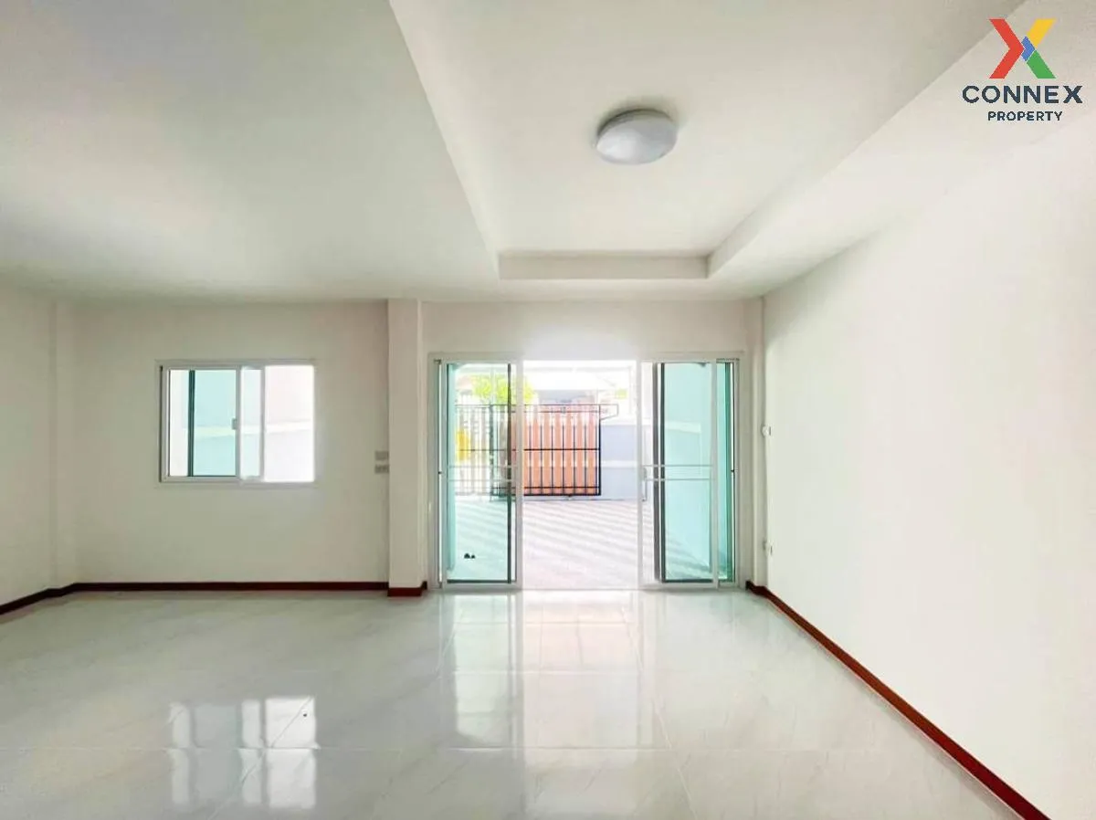 For Sale Townhouse/Townhome  , Kittiyaruk 4 , nice view , Sai Noi , Sai Noi , Nonthaburi , CX-105454 3