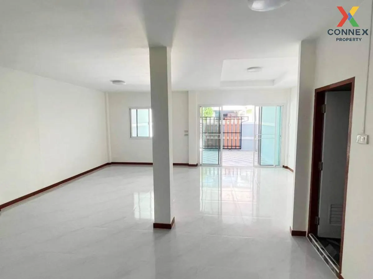 For Sale Townhouse/Townhome  , Kittiyaruk 4 , nice view , Sai Noi , Sai Noi , Nonthaburi , CX-105454