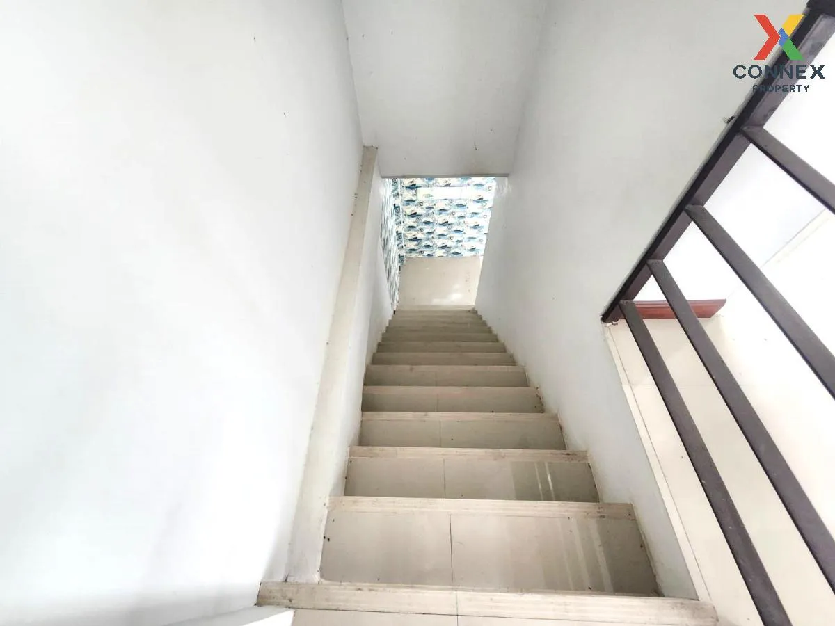 For Sale Townhouse/Townhome  , Good Home Phan Thong , corner unit , Phan Thong , Phan Thong , Chon Buri , CX-105467