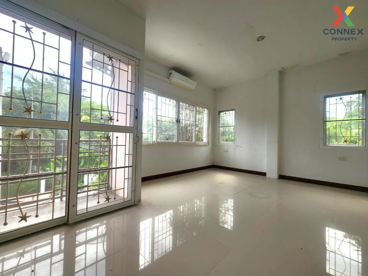 For Sale Townhouse/Townhome  , Good Home Phan Thong , corner unit , Phan Thong , Phan Thong , Chon Buri , CX-105467