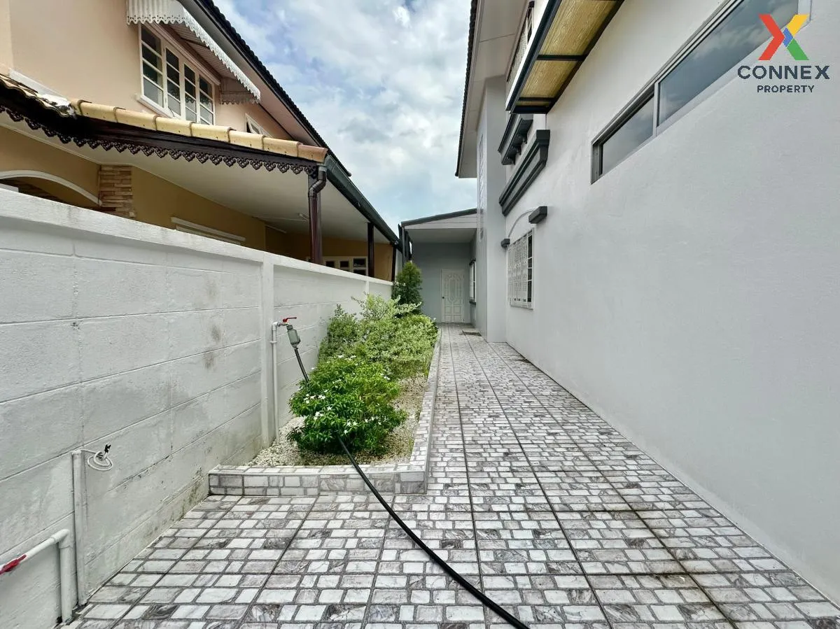 For Sale House , K.C. Ramindra 2 , Sam Wa Tawan Tok , Khlong Sam Wa , Bangkok , CX-105540