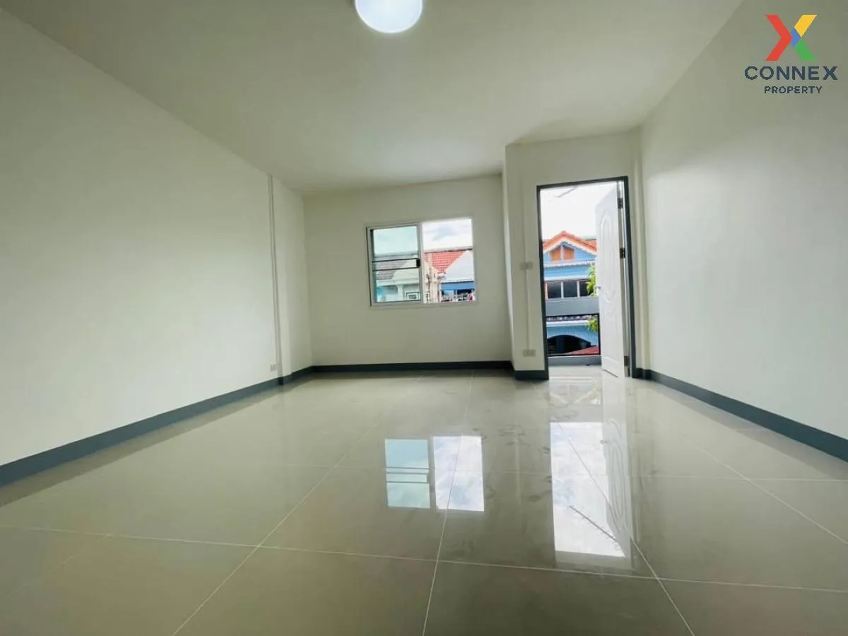 For Sale Townhouse/Townhome  , Phattharaniwet Bang Bua Thong , Bang Bua Thong , Bang Bua Thong , Bangkok , CX-105561