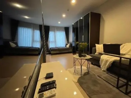 For Sale Condo , Life Asoke Hype Rama 9 , nice view , high floor , newly renovated , MRT-Phra Ram 9 , Makkasan , Rat Thewi , Bangkok , CX-106125