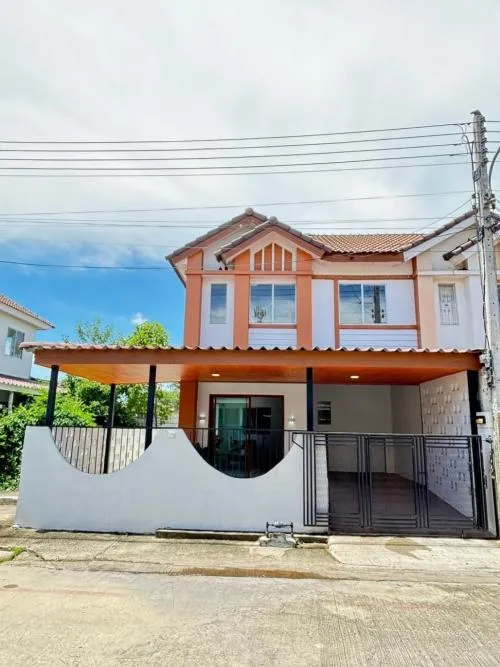 For Sale Townhouse/Townhome  , Baan Pruksa 71 Bangkok-Pathum Thani , corner unit , newly renovated , Bang Duea , Mueang Pathum Thani , Pathum Thani , CX-106147