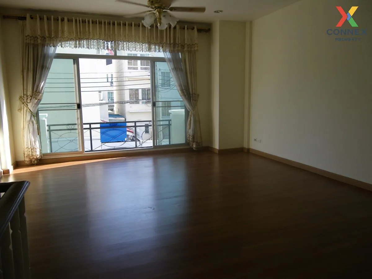 For Rent Townhouse/Townhome  , Baan Klang Muang The Royal Monaco Srinakarin-Pattanakarn , Suan Luang , Suan Luang , Bangkok , CX-106371 2