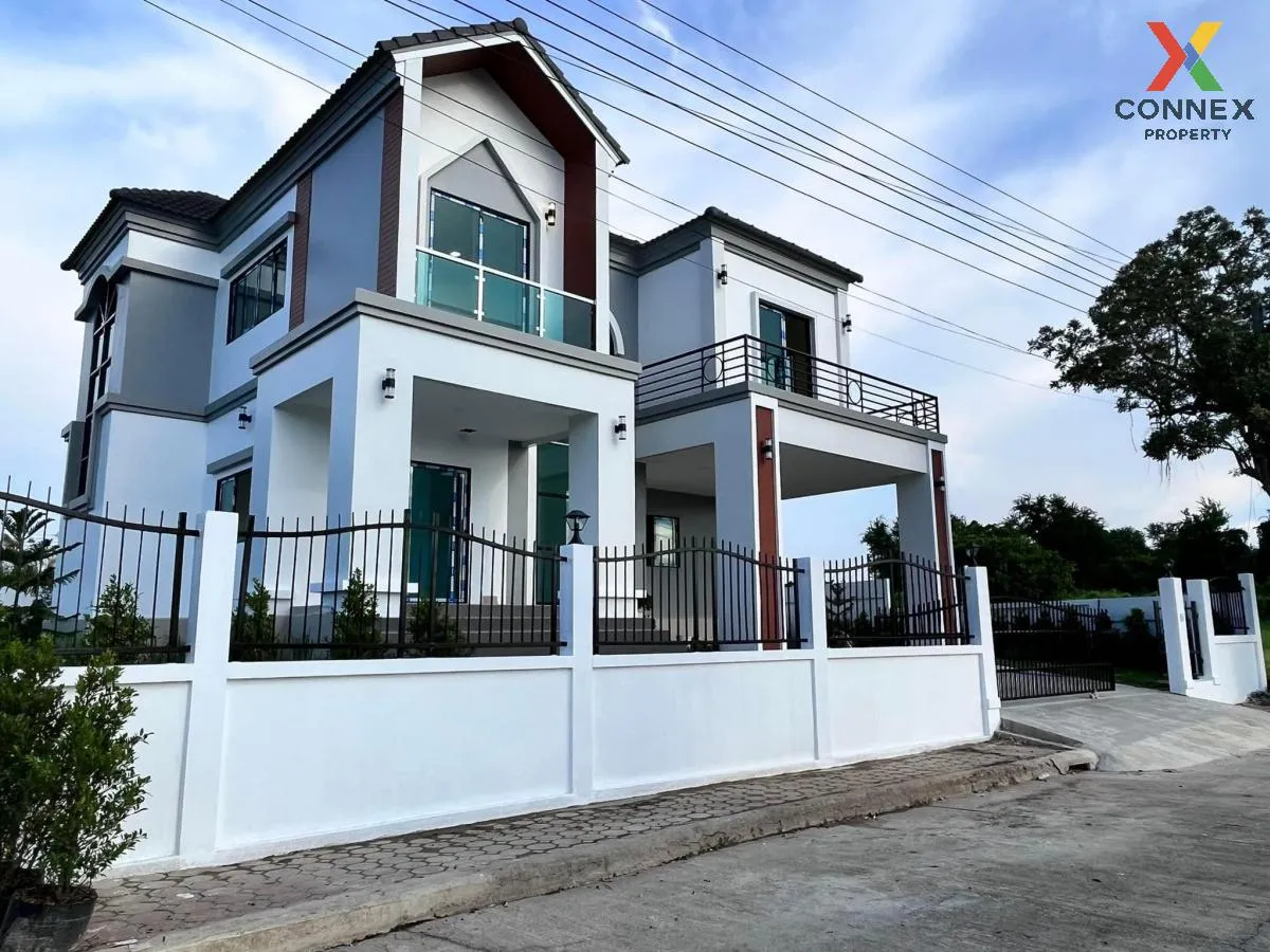 For Sale House , Krisada City Lake & Park , corner unit , newly renovated , Bang Pla , Bang Phli , Samut Prakarn , CX-106402 2