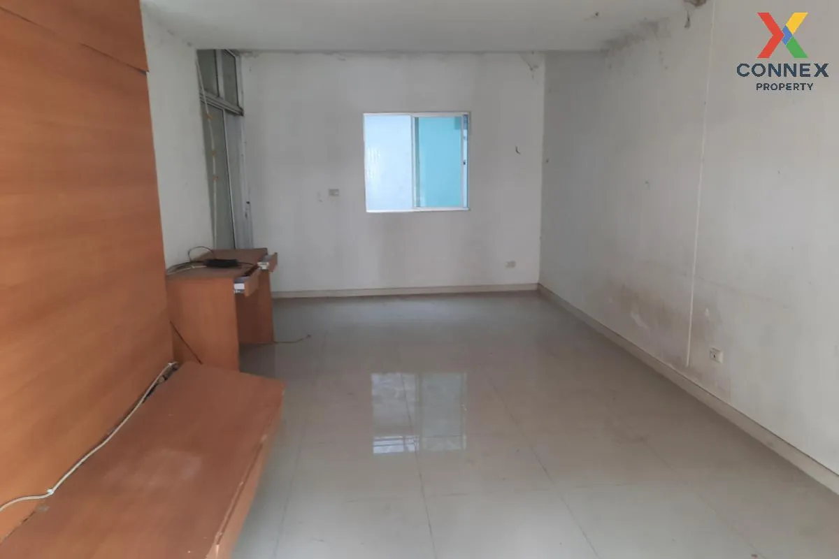 For Sale Townhouse/Townhome  , PRUKSA VILLE 41/1 BANGKADEE-TIWANON , Bang Kadi , Mueang Pathum Thani , Pathum Thani , CX-106546