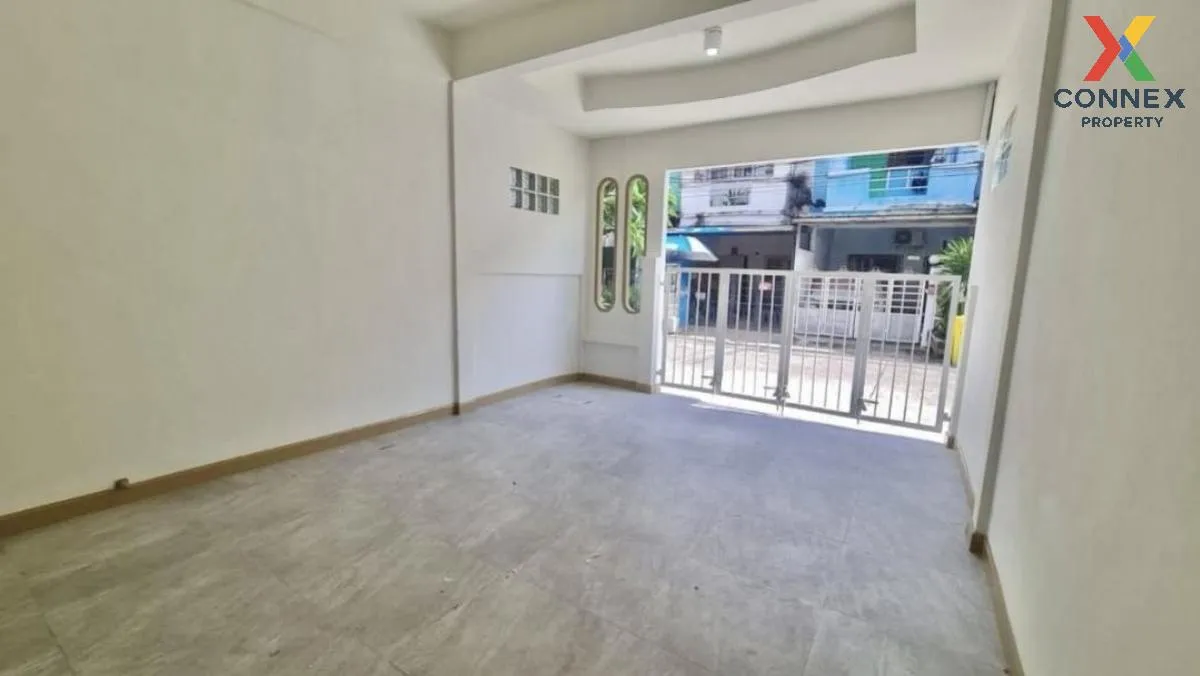 For Sale Townhouse/Townhome  , Lert Ubon Prayasuren , Sam Wa Tawan Tok , Khlong Sam Wa , Bangkok , CX-106612 3