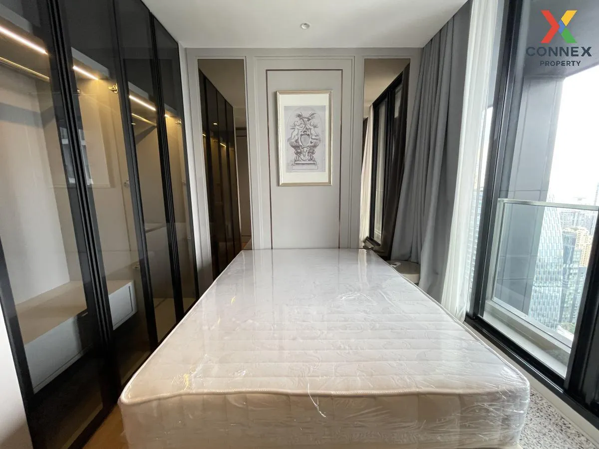 For Sale Condo , Noble Ploenchit , Duplex , Penthouse , nice view , high floor , wide frontage , newly renovated , BTS-Phloen Chit , Lumpini , Pathum Wan , Bangkok , CX-106736