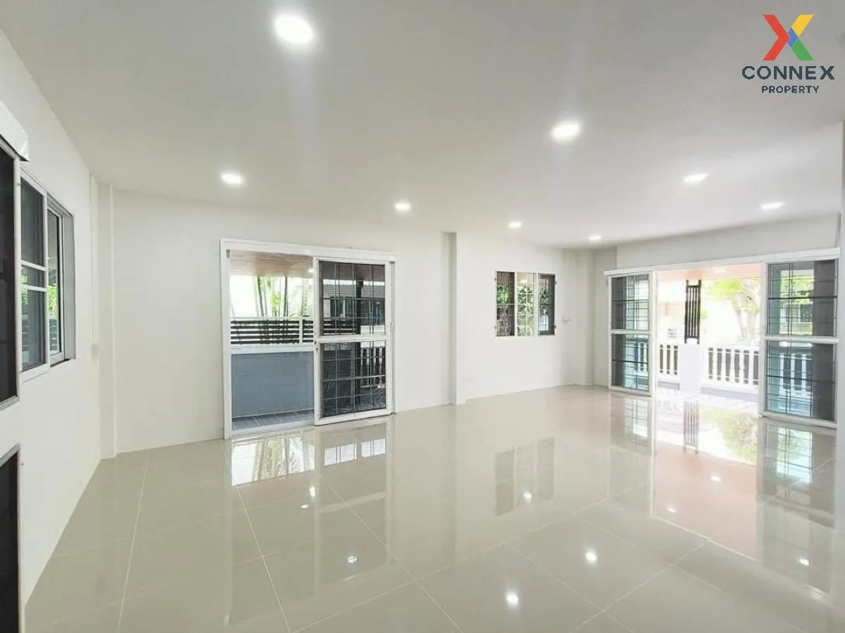 For Sale House , Ing Lada Lam Luk Ka - Khlong 4 , Lat Sawai , Lam Luk Ka , Pathum Thani , CX-106926