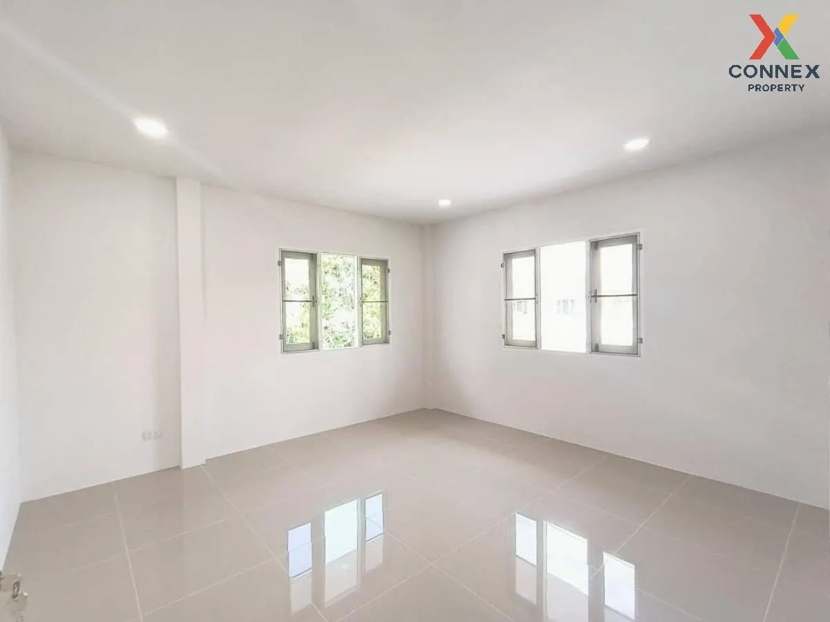 For Sale House , Ing Lada Lam Luk Ka - Khlong 4 , Lat Sawai , Lam Luk Ka , Pathum Thani , CX-106926