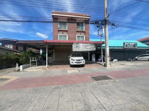 For Sale Commercial building with rooms for rent Next to Rat Uthit Road , Saen Saep , Min Buri , Bangkok , CX-107068