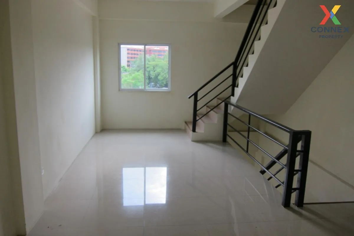 For Sale Commercial building, 3.5 floors, next to Chaloem Phrakiat Road, Pattaya Sai 3. , Nong Prue , Bang Lamung , Chon Buri , CX-107122