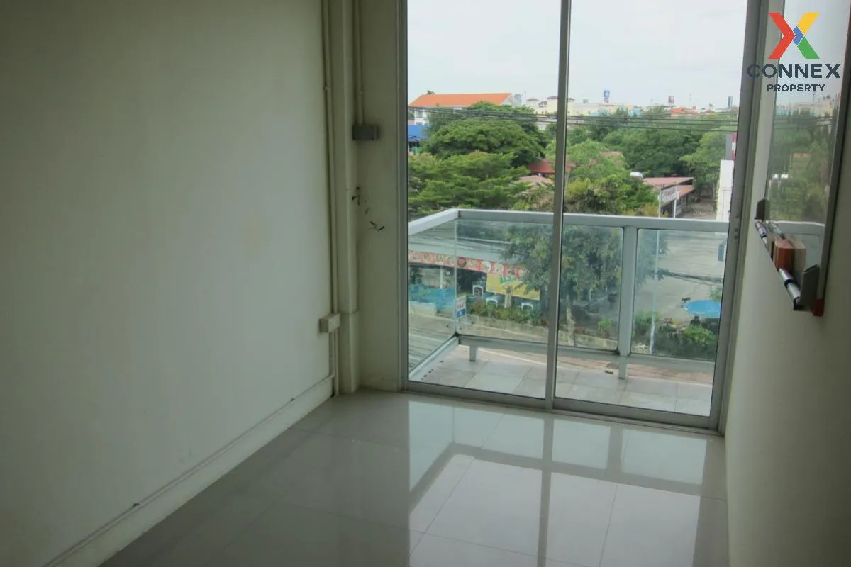 For Sale Commercial building, 3.5 floors, next to Chaloem Phrakiat Road, Pattaya Sai 3. , Nong Prue , Bang Lamung , Chon Buri , CX-107122