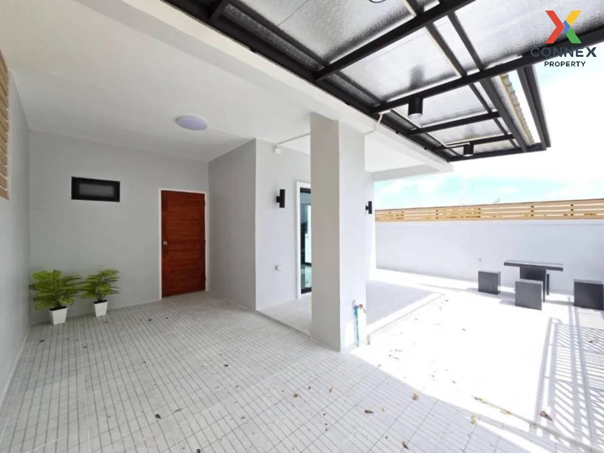 For Sale Townhouse/Townhome  , Baan Pruksa 3 Soi Watlatpladuk , corner unit , Bang Khu Rat , Bang Bua Thong , Nonthaburi , CX-107249