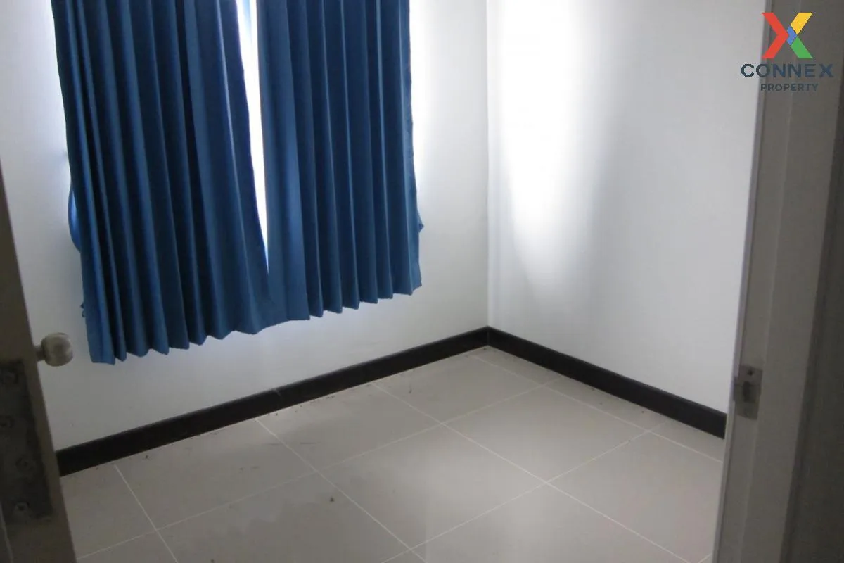 For Sale Townhouse/Townhome  , Praphassorn Green Park , Bo Win , Si Racha , Chon Buri , CX-107265