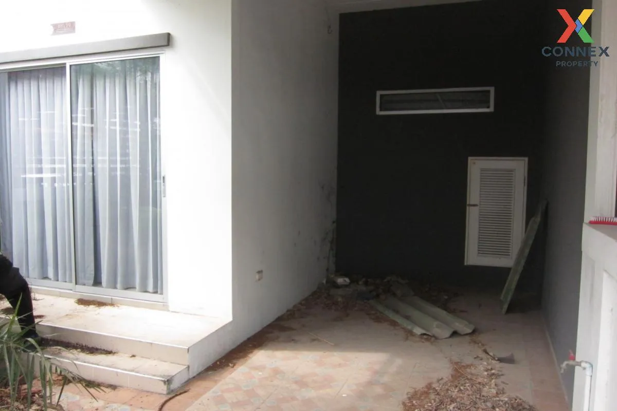 For Sale Townhouse/Townhome  , Praphassorn Green Park , Bo Win , Si Racha , Chon Buri , CX-107265