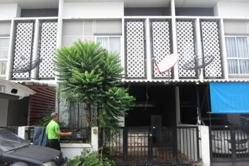 For Sale Townhouse/Townhome  , Praphassorn Green Park , Bo Win , Si Racha , Chon Buri , CX-107265