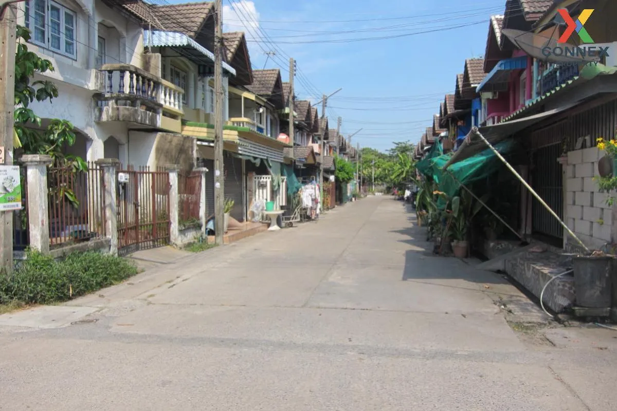 For Sale Townhouse/Townhome  , Baan Racha Village , Khlong Ha , khlong Luang , Pathum Thani , CX-107320