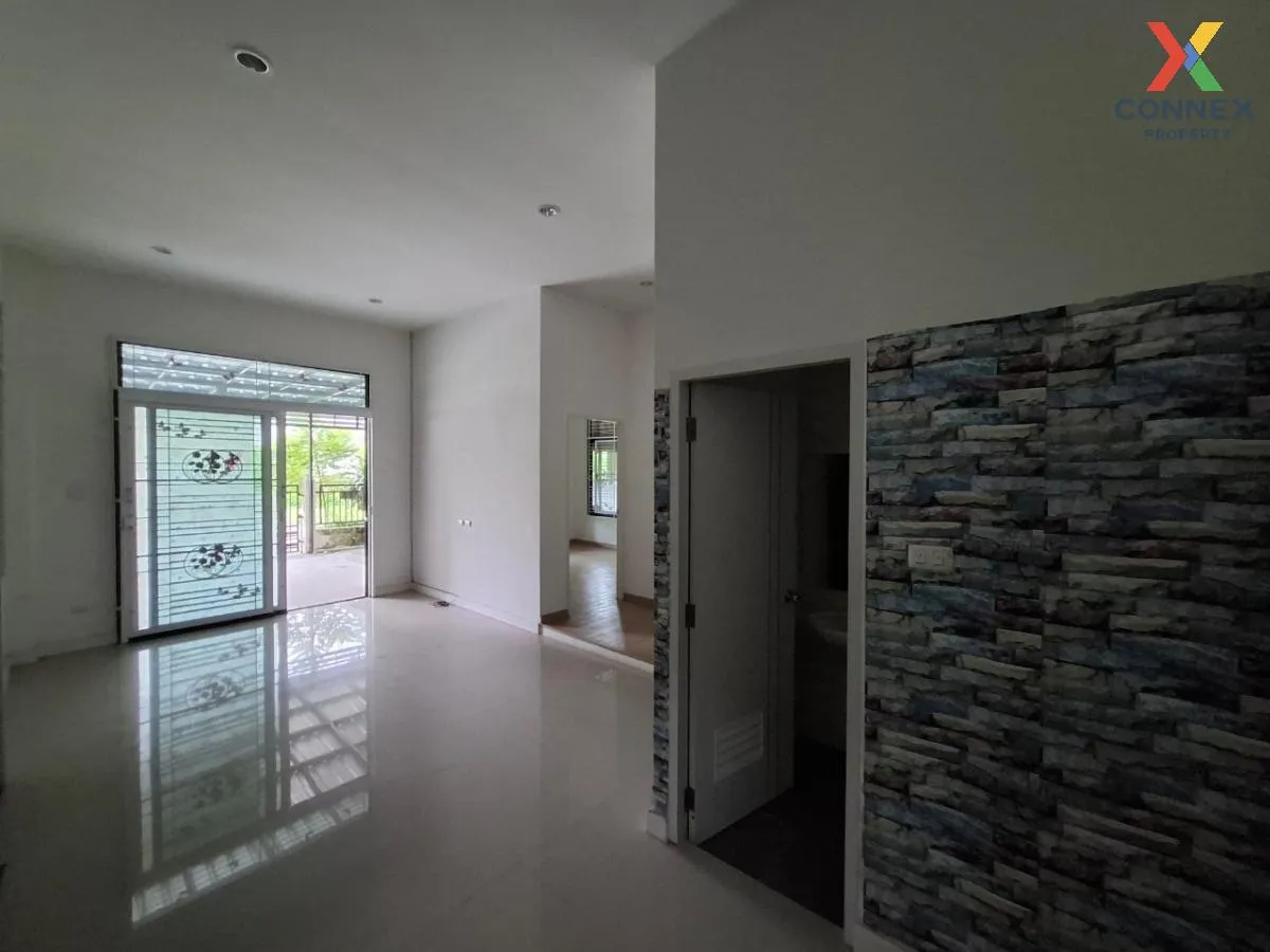 For Sale Townhouse/Townhome  , The Central Town Bueng - Sriracha , Nong Kham , Si Racha , Chon Buri , CX-107471