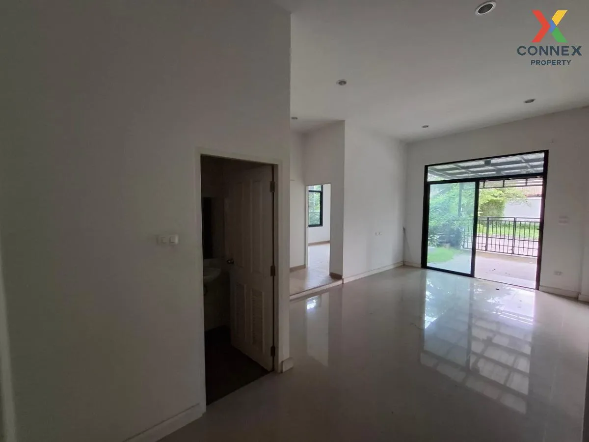 For Sale Townhouse/Townhome  , The Central Town Bueng - Sriracha , Nong Kham , Si Racha , Chon Buri , CX-107473