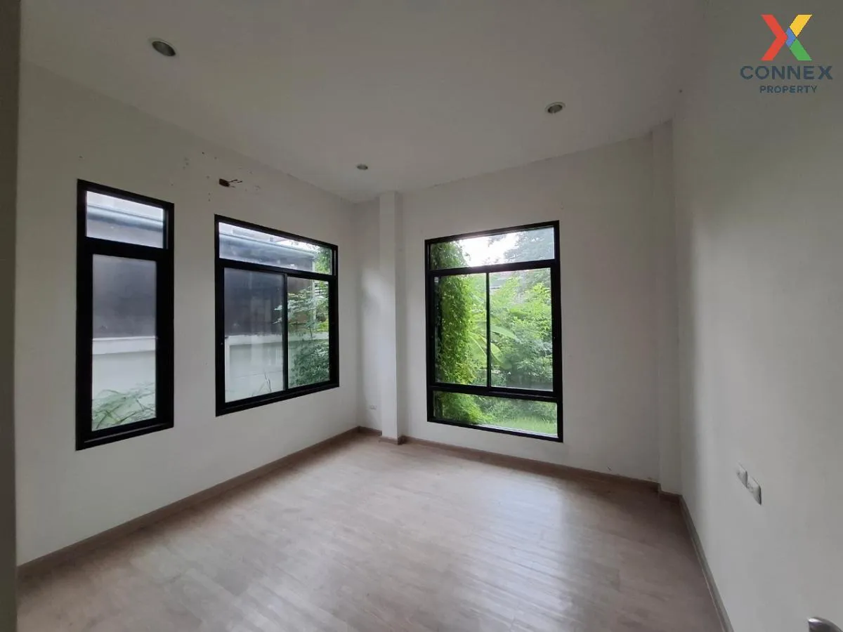 For Sale Townhouse/Townhome  , The Central Town Bueng - Sriracha , Nong Kham , Si Racha , Chon Buri , CX-107473