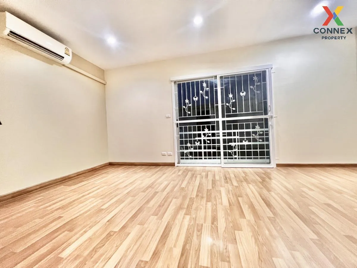 For Sale Townhouse/Townhome  , PRUKSA TOWN NEXTS BANGNA KM.5 , newly renovated , Bang Kaeo , Bang Phli , Samut Prakarn , CX-107476