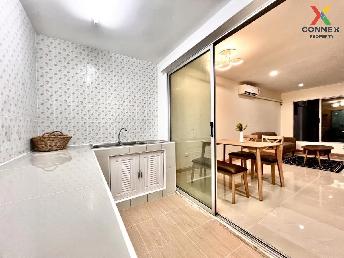 For Sale Townhouse/Townhome  , PRUKSA TOWN NEXTS BANGNA KM.5 , newly renovated , Bang Kaeo , Bang Phli , Samut Prakarn , CX-107476