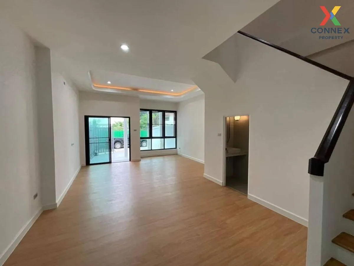 For Sale Townhome,3 story,Sukhumvit 69 , corner unit , newly renovated , Phra Khanong Nuea , Watthana , Bangkok , CX-107526 4