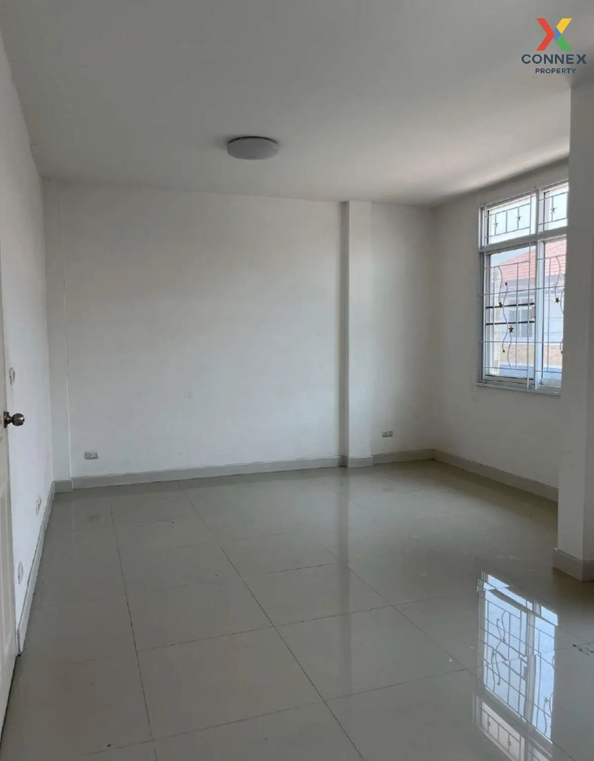 For Sale Townhouse/Townhome  , Thrap Rung Ruang City 2 , Ban Kao , Phan Thong , Chon Buri , CX-107641