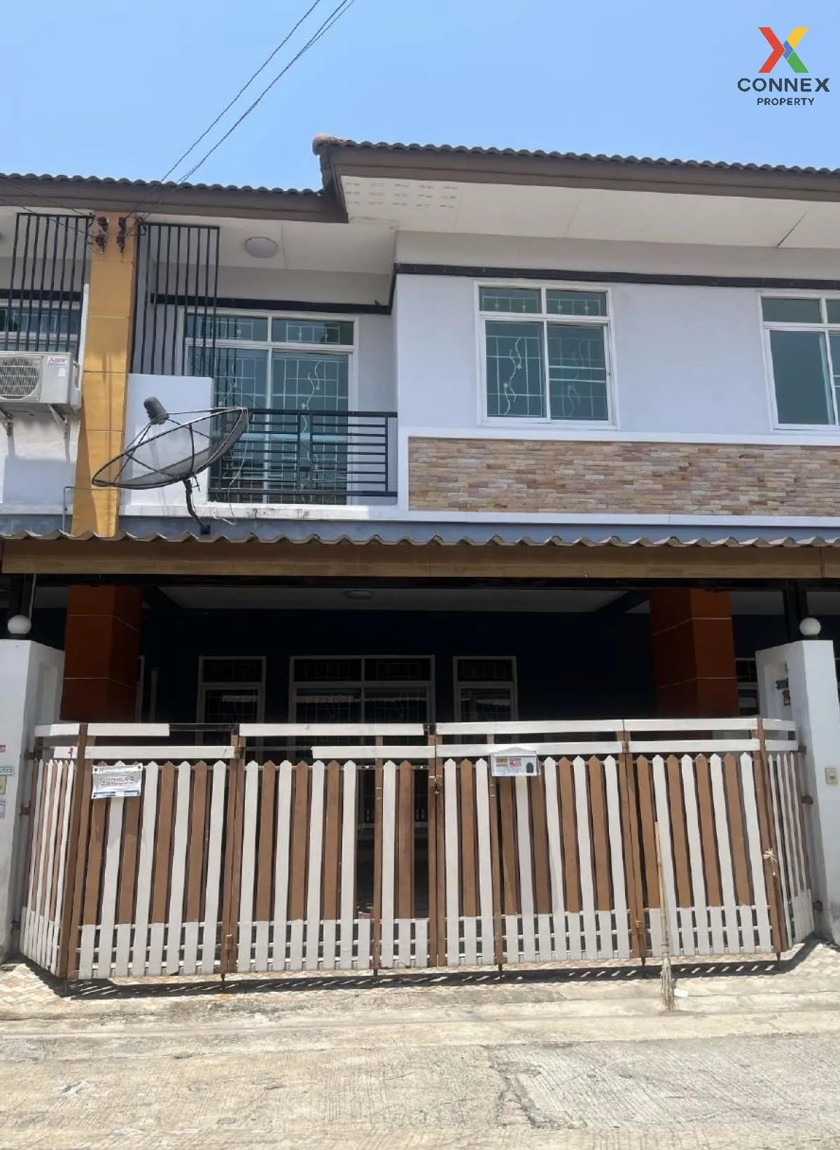 For Sale Townhouse/Townhome  , Thrap Rung Ruang City 2 , Ban Kao , Phan Thong , Chon Buri , CX-107641 1