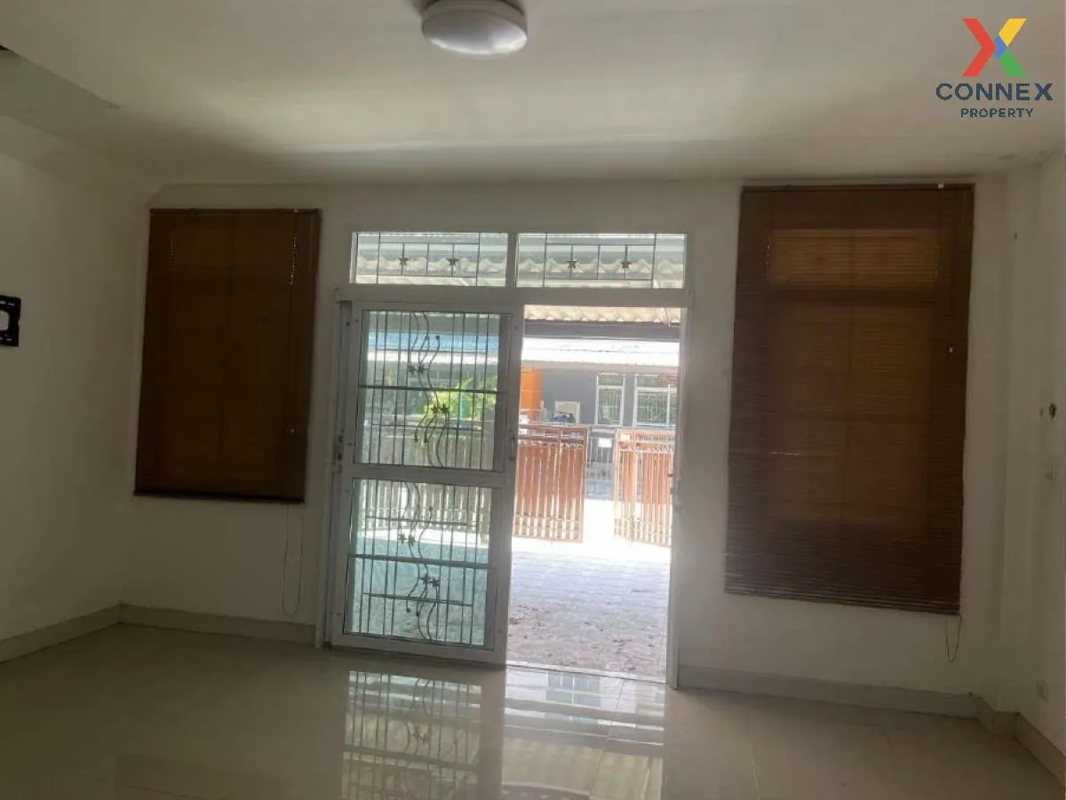 For Sale Townhouse/Townhome  , Thrap Rung Ruang City 2 , Ban Kao , Phan Thong , Chon Buri , CX-107641 3