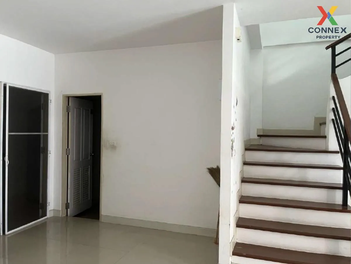 For Sale Townhouse/Townhome  , Thrap Rung Ruang City 2 , Ban Kao , Phan Thong , Chon Buri , CX-107641